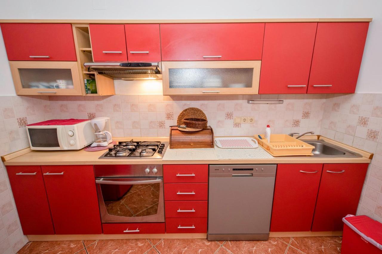 Kuca Leonora Apartment Banjol Екстериор снимка