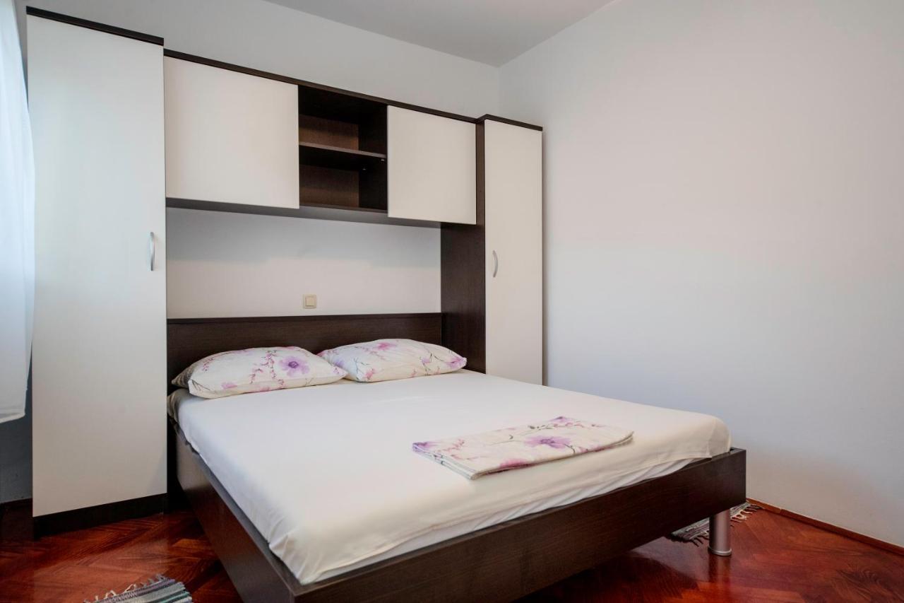 Kuca Leonora Apartment Banjol Екстериор снимка