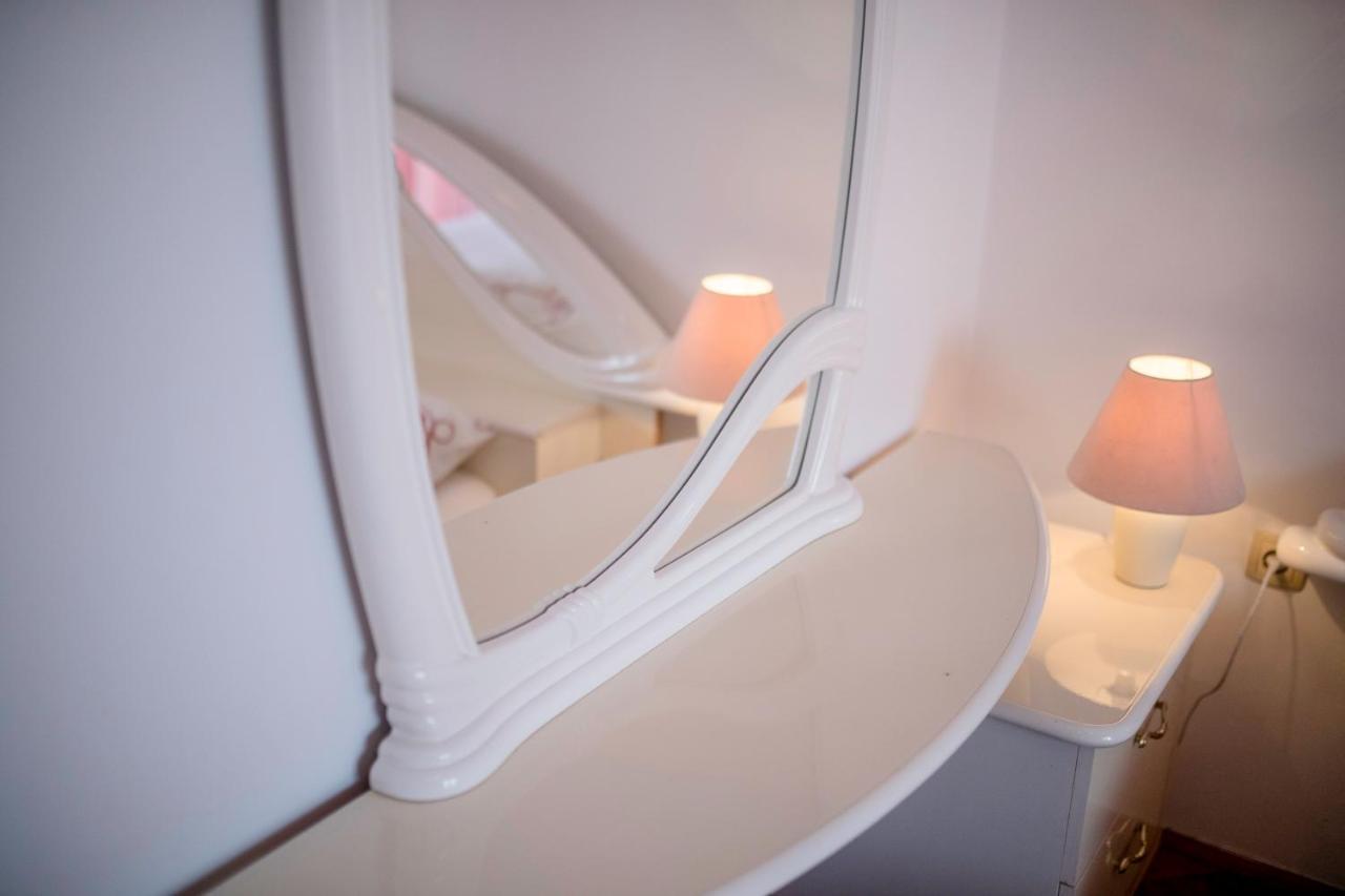 Kuca Leonora Apartment Banjol Екстериор снимка