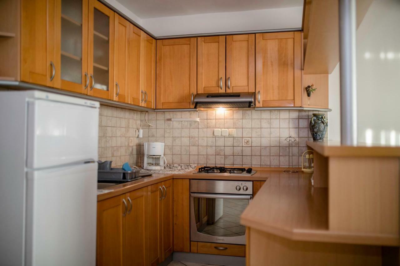 Kuca Leonora Apartment Banjol Екстериор снимка
