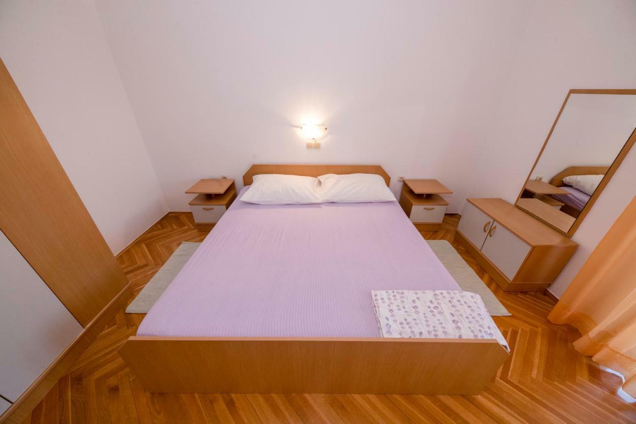 Kuca Leonora Apartment Banjol Екстериор снимка